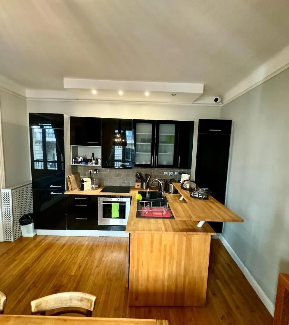 Appartement De 2 Chambres Au Coeur De Paris Apartment