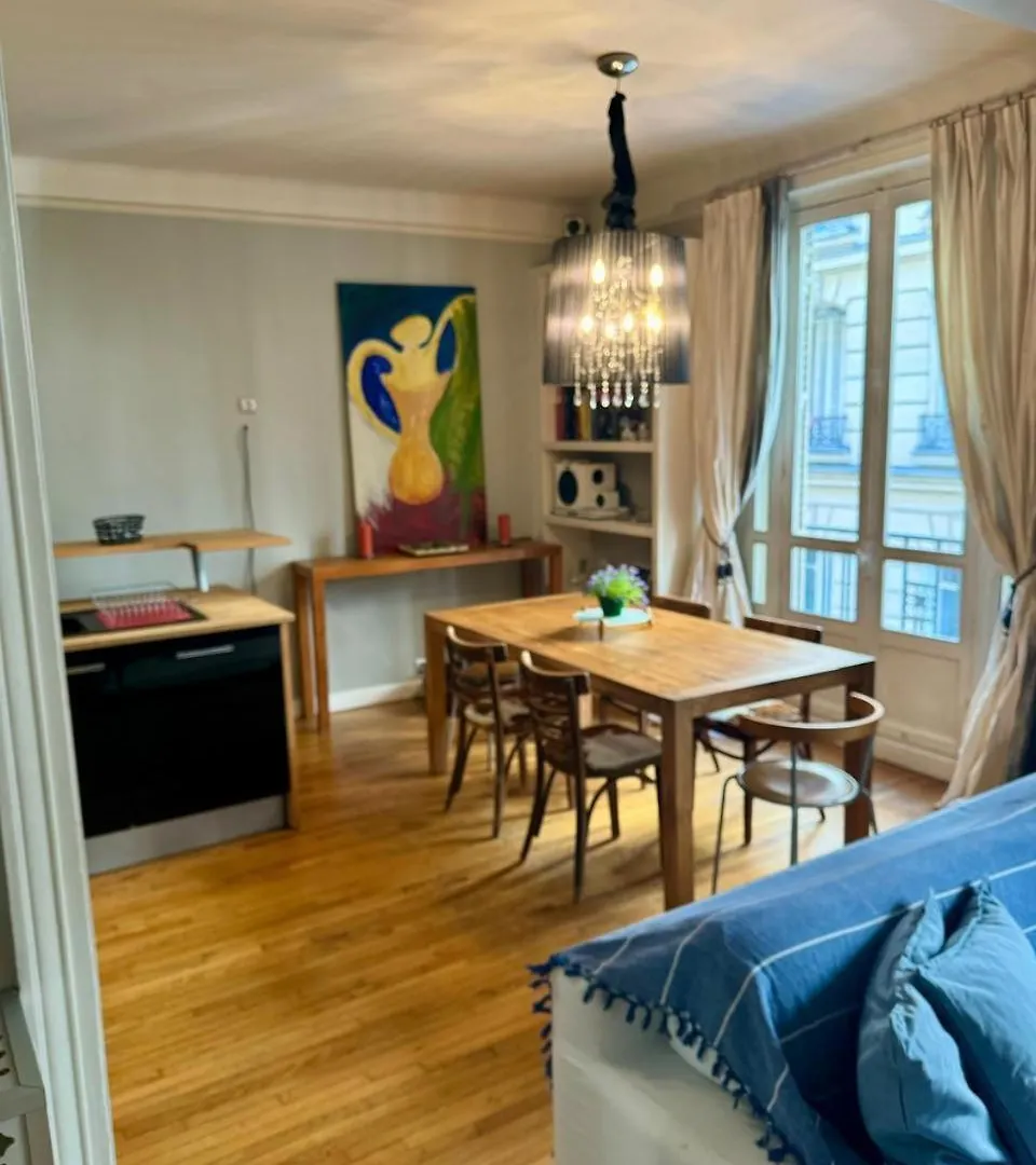 Appartement De 2 Chambres Au Coeur De Paris